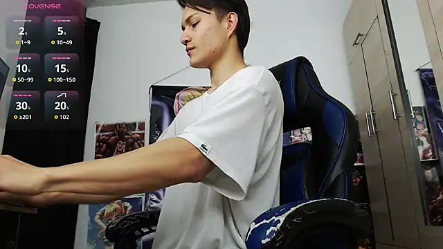 Snapshot of sr_jaeger chatting on May 10, 12:32 pm sr jaeger online show from May 10, 12:32 pm