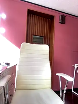 Snapshot of Praga_Pink chatting on November 20, 1:11 pm Praga Pink online show from November 20, 1:11 pm