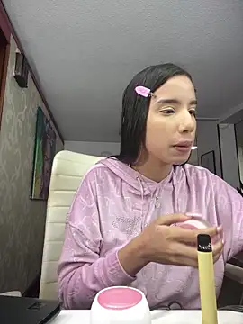 Snapshot of Praga_Pink chatting on January 7, 12:57 am Praga Pink online show from January 7, 12:57 am