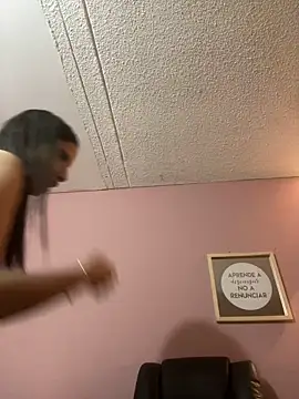 Snapshot of Praga_Pink chatting on February 9, 3:54 am Praga Pink online show from February 9, 3:54 am