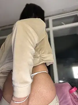 Snapshot of Praga_Pink chatting on February 15, 7:51 am Praga Pink online show from February 15, 7:51 am