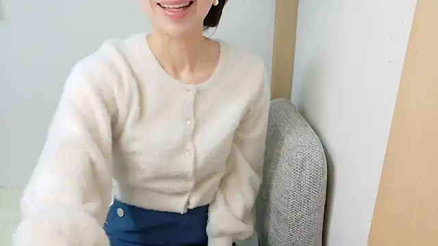 Hana-tan online show from February 11, 1:10 am