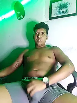 Snapshot of 628-andrew chatting on February 16, 2:51 am 628-andrew online show from February 16, 2:51 am