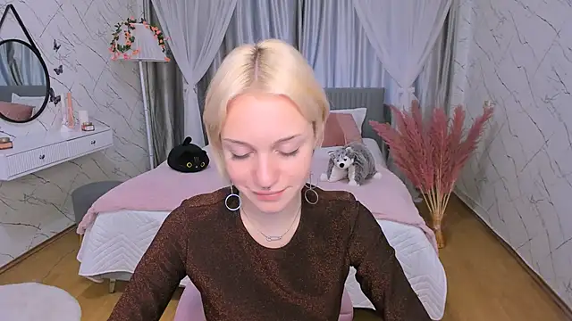 VelvetVixen155 online show from December 3, 9:22 am