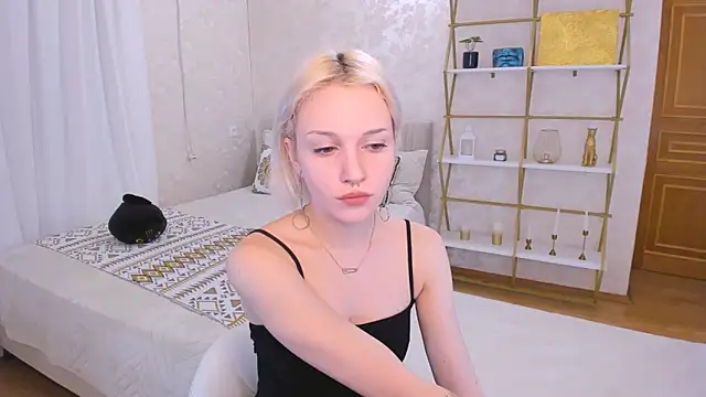 VelvetVixen155 online show from December 8, 3:10 am