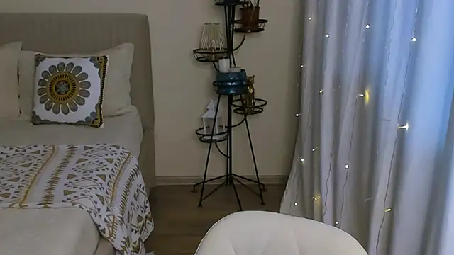 VelvetVixen155 online show from January 31, 6:24 am