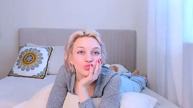 VelvetVixen155 online show from March 5, 8:43 am