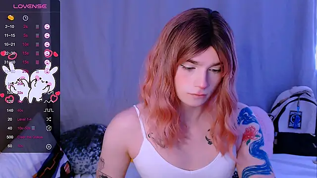 Snapshot of Alice_Hells chatting on February 19, 5:05 am Alice Hells online show from February 19, 5:05 am