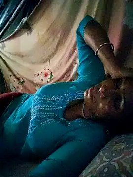 Hotty-dola online show from March 2, 9:42 am