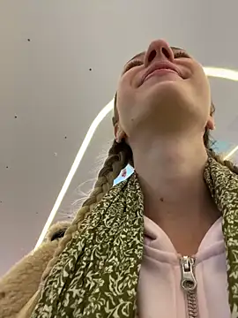 Lia  Love online show from October 13, 12:05 pm