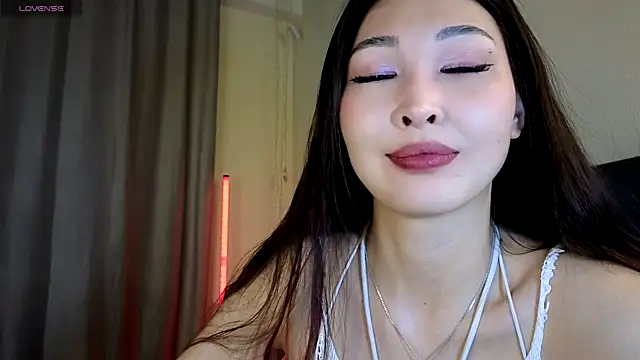 honey yani online show from May 16, 10:41 pm