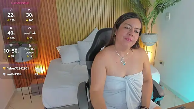 Snapshot of nahia_13 chatting on April 29, 5:30 pm nahia 13 online show from April 29, 5:30 pm
