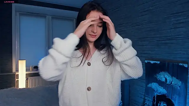 MerylHedley online show from December 28, 7:44 am