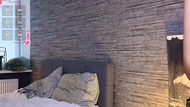 MerylHedley online show from March 15, 1:18 pm