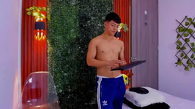 Valentino  X online show from September 23, 1:14 pm