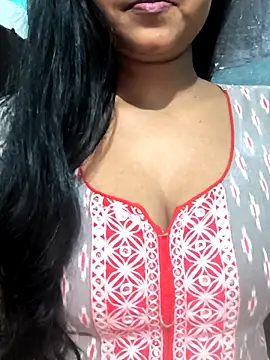 Snapshot of NEETU-89 chatting on October 8, 4:21 am NEETU-89 online show from October 8, 4:21 am