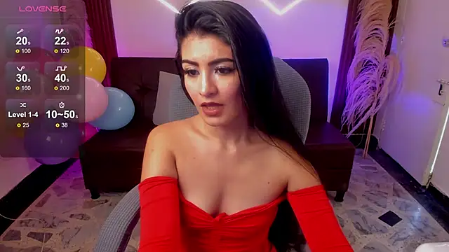 lunaalynch online show from February 4, 9:20 pm