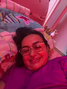 Snapshot of GiaNahomi chatting on January 2, 8:35 pm GiaNahomi online show from January 2, 8:35 pm