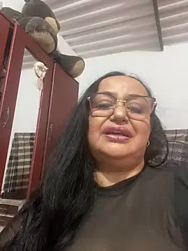 Snapshot of GiaNahomi chatting on January 6, 11:31 pm GiaNahomi online show from January 6, 11:31 pm