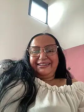 Snapshot of GiaNahomi chatting on January 25, 8:31 pm GiaNahomi online show from January 25, 8:31 pm