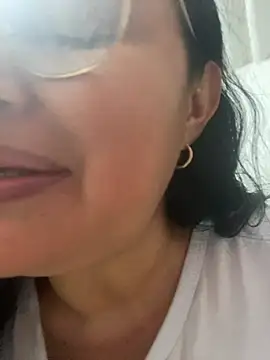 Snapshot of GiaNahomi chatting on February 6, 3:06 am GiaNahomi online show from February 6, 3:06 am