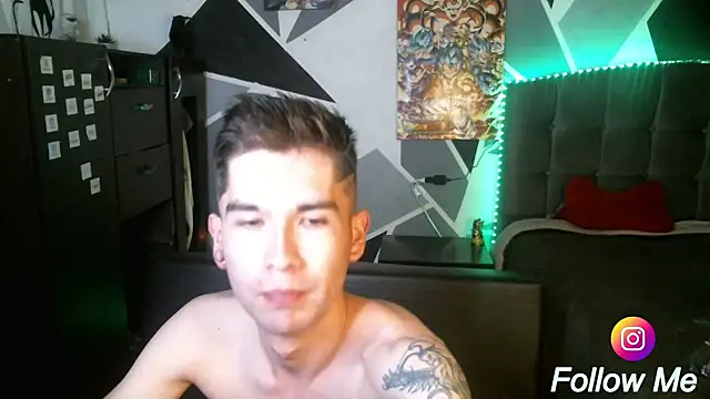 Snapshot of samael1107 chatting on December 1, 11:36 pm samael1107 online show from December 1, 11:36 pm