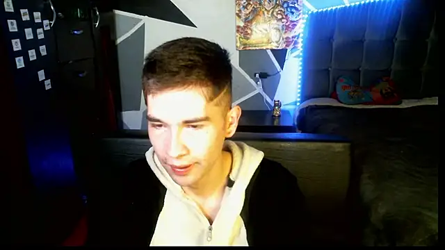 Snapshot of samael1107 chatting on December 4, 11:57 pm samael1107 online show from December 4, 11:57 pm