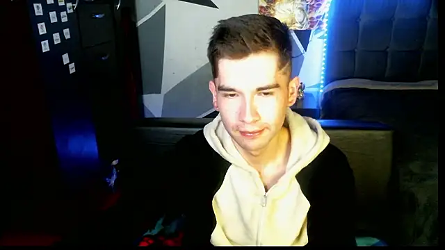 Snapshot of samael1107 chatting on December 5, 6:10 am samael1107 online show from December 5, 6:10 am