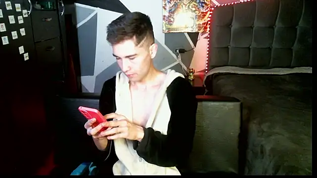 Snapshot of samael1107 chatting on December 5, 12:22 pm samael1107 online show from December 5, 12:22 pm