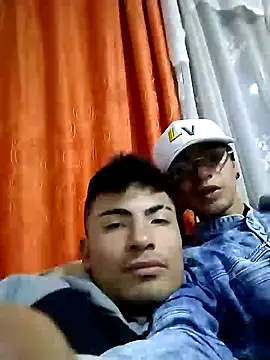 Snapshot of blaiine_colfer chatting on November 3, 2:24 am blaiine colfer online show from November 3, 2:24 am