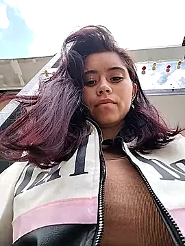 Alexandra 65 online show from December 17, 2:45 pm