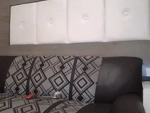 Snapshot of oiram27 chatting on November 18, 7:51 pm oiram27 online show from November 18, 7:51 pm