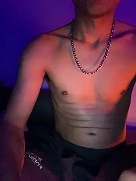 Snapshot of oiram27 chatting on February 16, 12:01 pm oiram27 online show from February 16, 12:01 pm