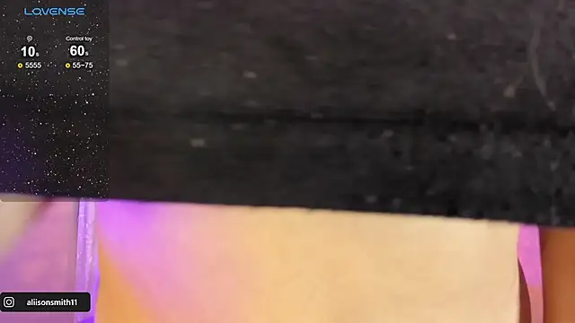 Snapshot of Aliison_Smith chatting on December 26, 11:24 pm Aliison Smith online show from December 26, 11:24 pm