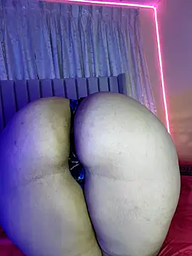 Snapshot of Aliison_Smith chatting on January 7, 8:13 am Aliison Smith online show from January 7, 8:13 am