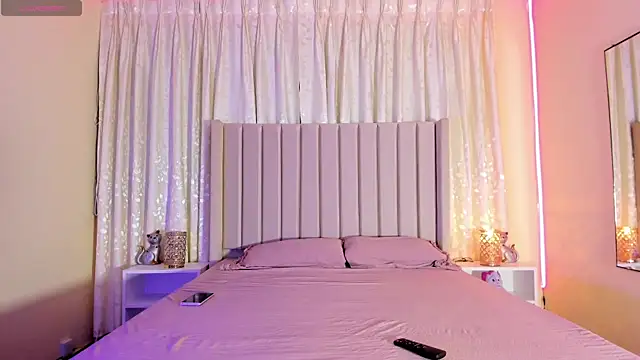 Snapshot of Aliison_Smith chatting on January 25, 3:19 am Aliison Smith online show from January 25, 3:19 am