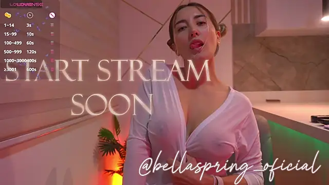 Snapshot of b3llaspringg chatting on February 8, 1:42 am b3llaspringg online show from February 8, 1:42 am