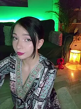 AveryWillow online show from September 28, 3:56 am