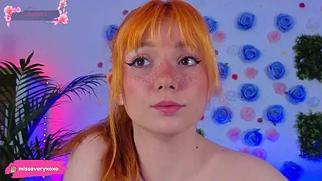 AveryWillow online show from May 17, 3:59 am