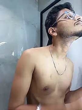 skinnyyyyyyyyy online show from December 15, 5:01 am