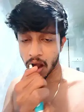 skinnyyyyyyyyy online show from May 12, 3:36 am