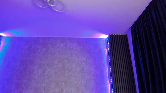 Snapshot of Milla_Heart chatting on March 16, 5:36 am Milla Heart online show from March 16, 5:36 am