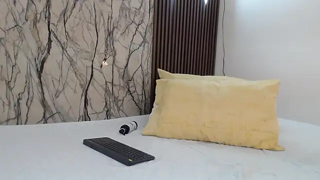 Snapshot of MartinaGuzmann chatting on March 6, 7:57 am MartinaGuzmann online show from March 6, 7:57 am