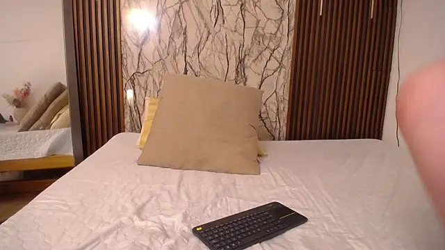 Snapshot of MartinaGuzmann chatting on March 9, 7:56 am MartinaGuzmann online show from March 9, 7:56 am