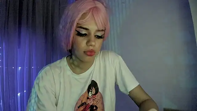 Snapshot of IvyLayla_ chatting on January 26, 6:17 am IvyLayla online show from January 26, 6:17 am