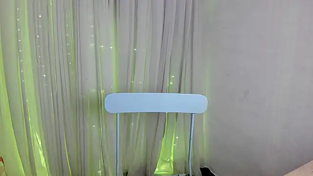 Snapshot of IvyLayla_ chatting on February 23, 11:04 pm IvyLayla online show from February 23, 11:04 pm