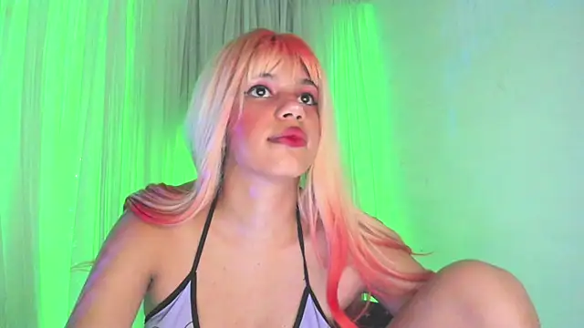 Snapshot of IvyLayla_ chatting on March 16, 5:47 am IvyLayla online show from March 16, 5:47 am