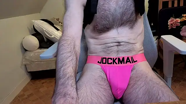Snapshot of SteveStiffbone chatting on June 18, 6:56 pm SteveStiffbone online show from June 18, 6:56 pm