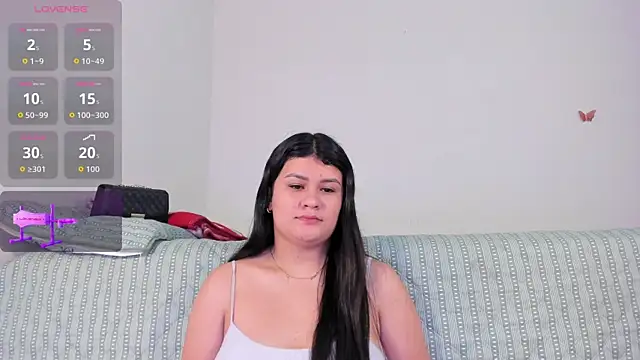 Snapshot of Elalove_ chatting on April 1, 7:31 am Elalove online show from April 1, 7:31 am