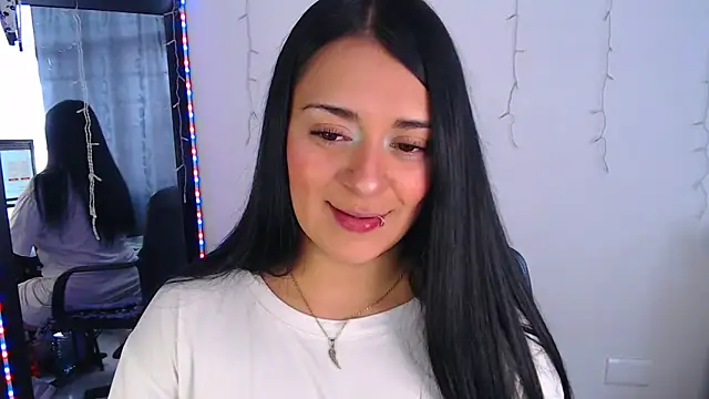 Samanta james19 online show from May 8, 5:18 pm
